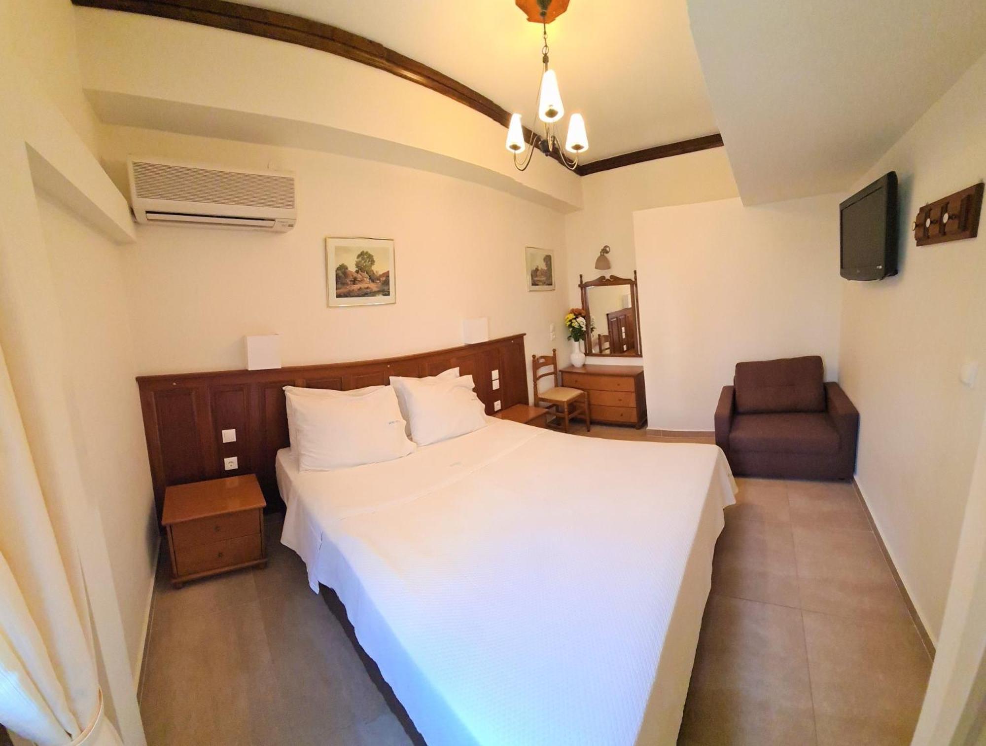 Kastro Hotel Spetses Town Bilik gambar