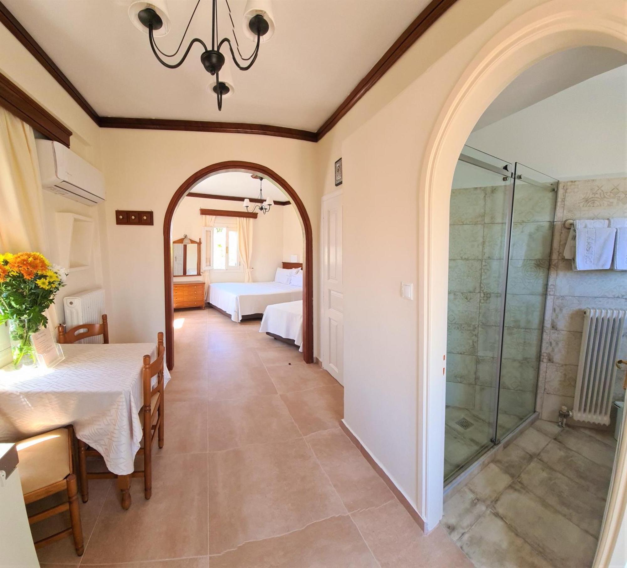 Kastro Hotel Spetses Town Bilik gambar