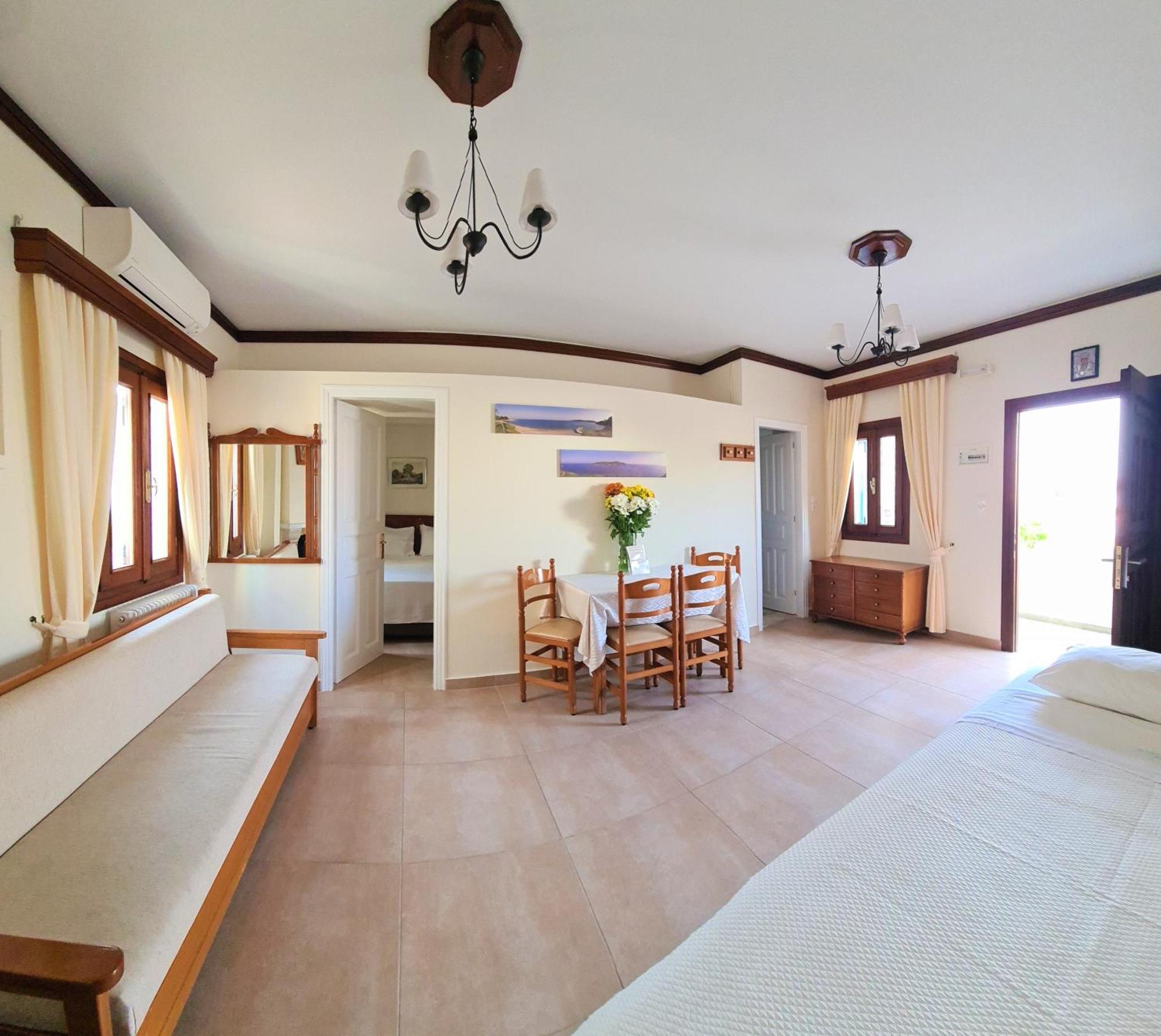 Kastro Hotel Spetses Town Bilik gambar